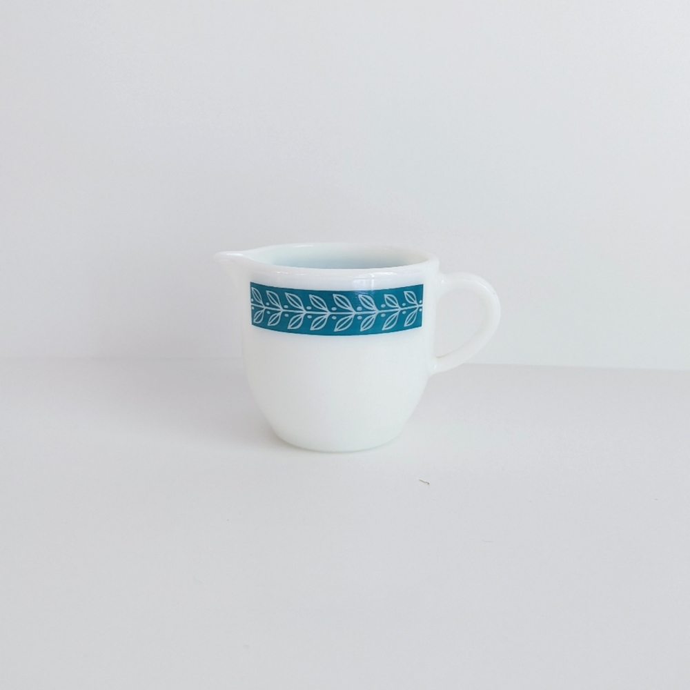 PYREX Corning Dinnerware Bluegrass Pattern Cream Pitcher Creamer 722